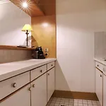 Appartement Cosy Sur Les Pistes Avec Parking Privé - Fr-1-564-34 Courchevel