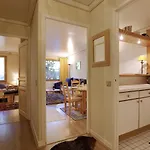 Appartement Cosy Sur Les Pistes Avec Parking Privé - Fr-1-564-34