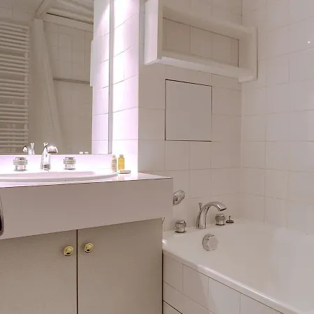 Cosy Sur Les Pistes Avec Parking Privé - Fr-1-564-34