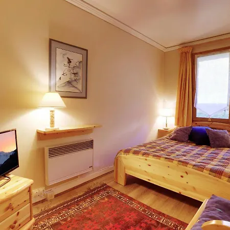 Cosy Sur Les Pistes Avec Parking Prive - Fr-1-564-34 * Κουρσεβέλ